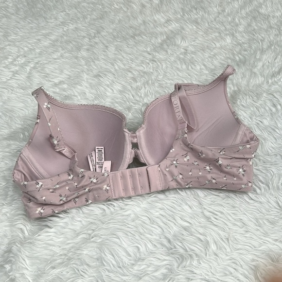 Victoria’s Secret bra - Picture 3 of 3